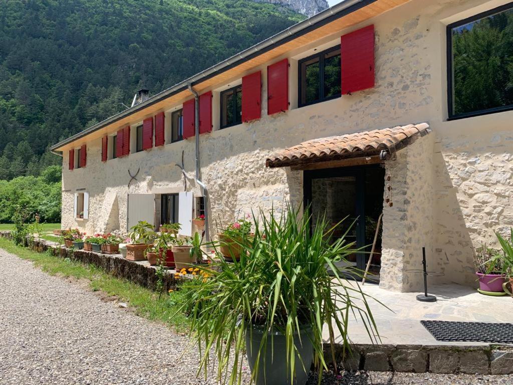La Bergerie A Menee Hotel Châtillon-en-Diois Екстериор снимка